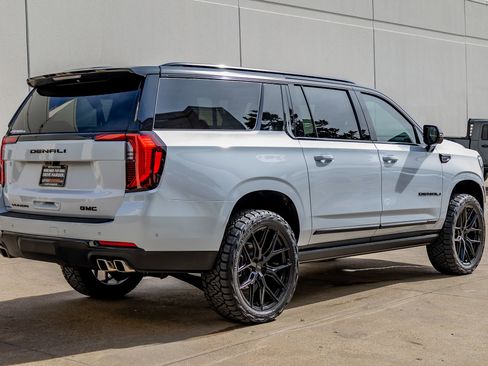 Used 2026 GMC Yukon XL Denali Ultimate image 10