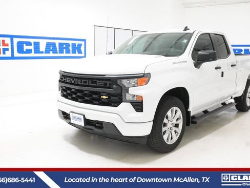 New 2026 Chevrolet Silverado 1500 Custom RWD image 1