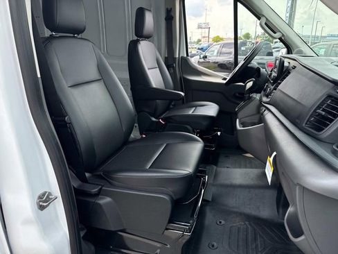 New 2025 Ford Transit 250 148 Medium Roof image 11