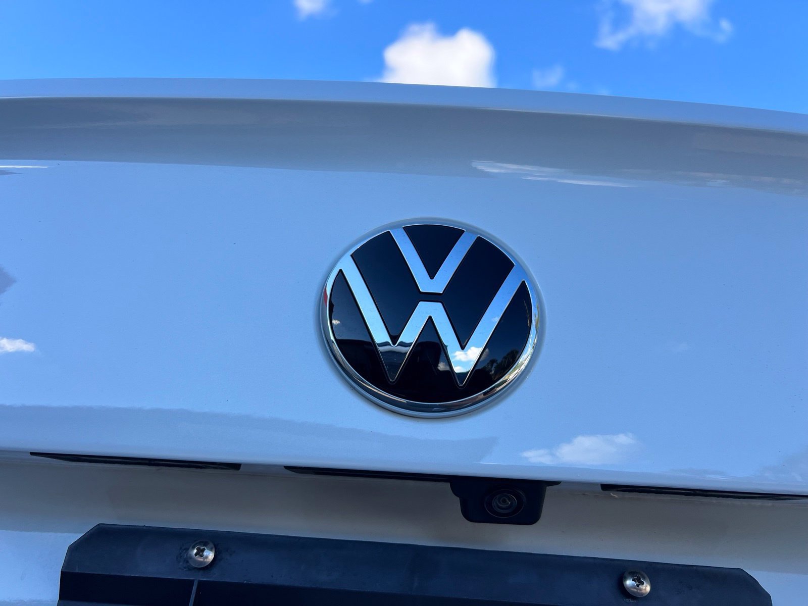 Used 2024 Volkswagen Jetta SE w/ Panoramic Sunroof Package FWD image 24