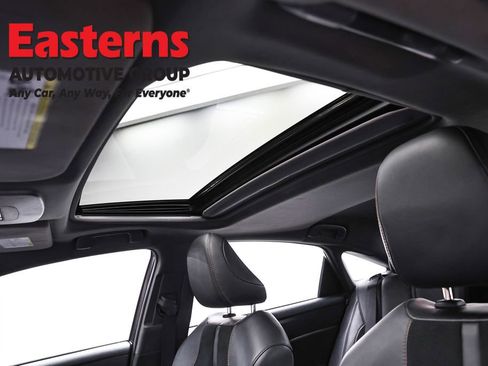 Used 2021 Toyota Avalon XSE image 35