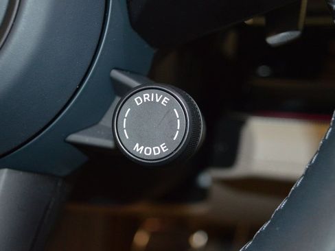 Certified 2025 Porsche Panamera image 22