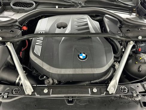 Used 2024 BMW 740i xDrive AWD/4WD image 38