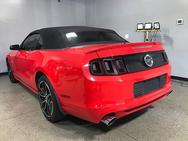 Used 2013 Ford Mustang GT Premium RWD image 10
