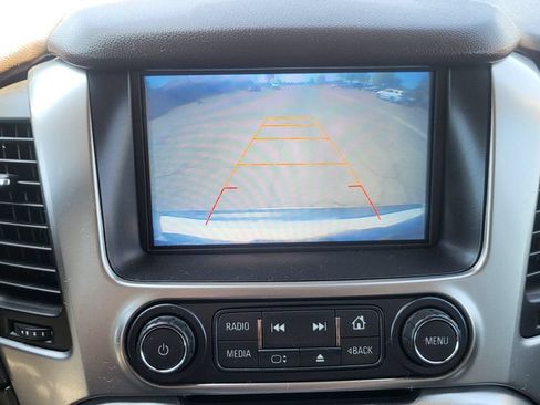 Used 2017 Chevrolet Suburban LT RWD image 41