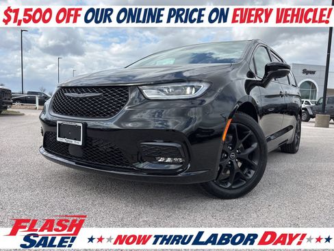 New 2026 Chrysler Pacifica Limited w/ S Appearance Package FWD image 1
