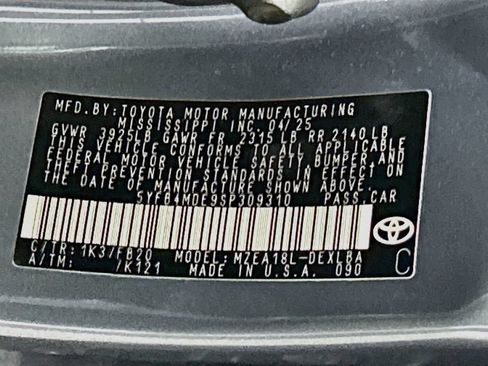 Used 2025 Toyota Corolla LE w/ LE Premium Package FWD image 27