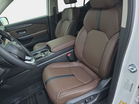 New 2026 Honda Pilot Touring image 16