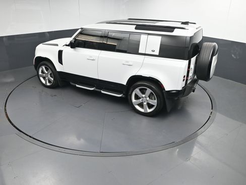 Used 2023 Land Rover Defender 110 X-Dynamic SE image 35