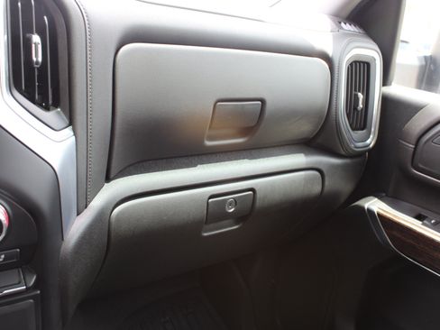 Used 2022 GMC Sierra 3500 SLE w/ SLE Convenience Package AWD/4WD image 26