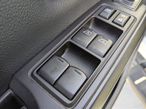 Used 2021 Nissan Titan PRO-4X w/ Pro-4x Convenience Package image 10