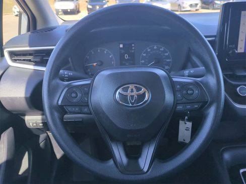 Used 2025 Toyota Corolla LE image 22