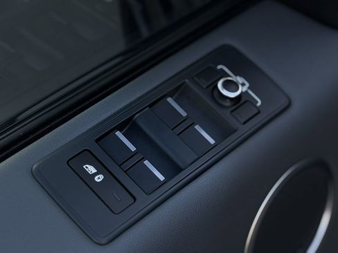 Used 2015 Land Rover Range Rover Sport Supercharged image 15