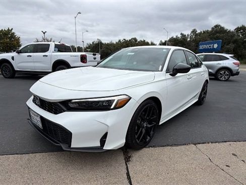 Used 2025 Honda Civic Sport image 1