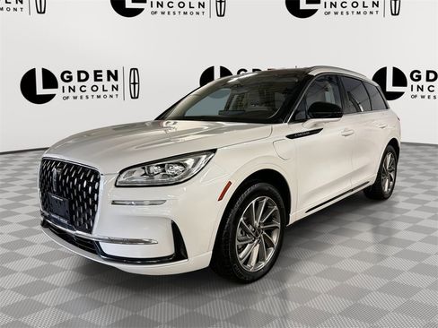 Used 2024 Lincoln Corsair Grand Touring image 1