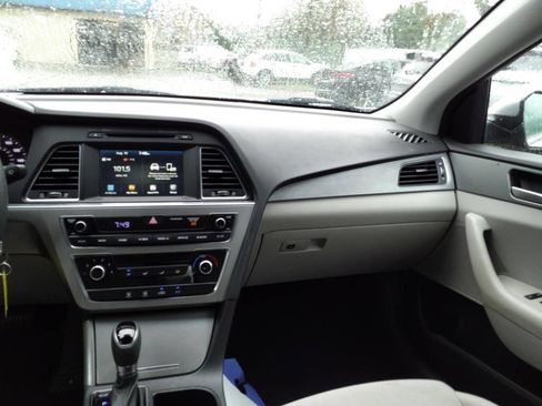 Used 2016 Hyundai Sonata SE image 12