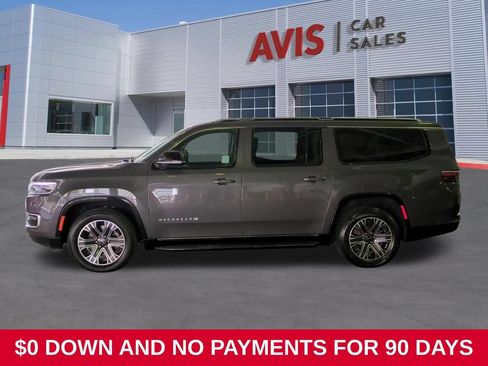 Used 2025 Jeep Wagoneer L Series II AWD/4WD image 10