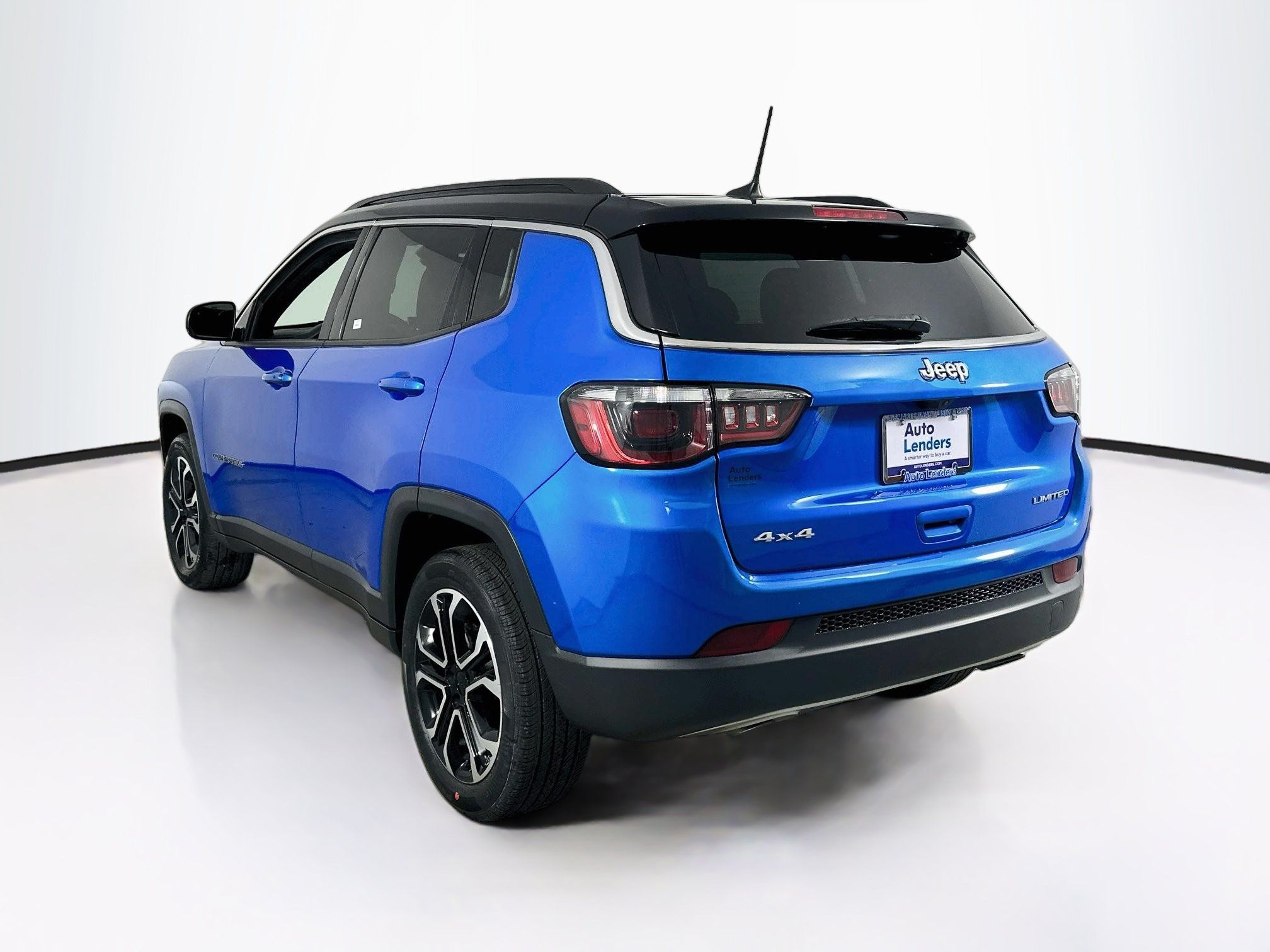 Used 2023 Jeep Compass Limited AWD/4WD image 7