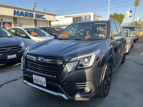 Used 2023 Subaru Forester Touring image 5