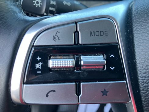 Used 2023 Kia Telluride EX image 16