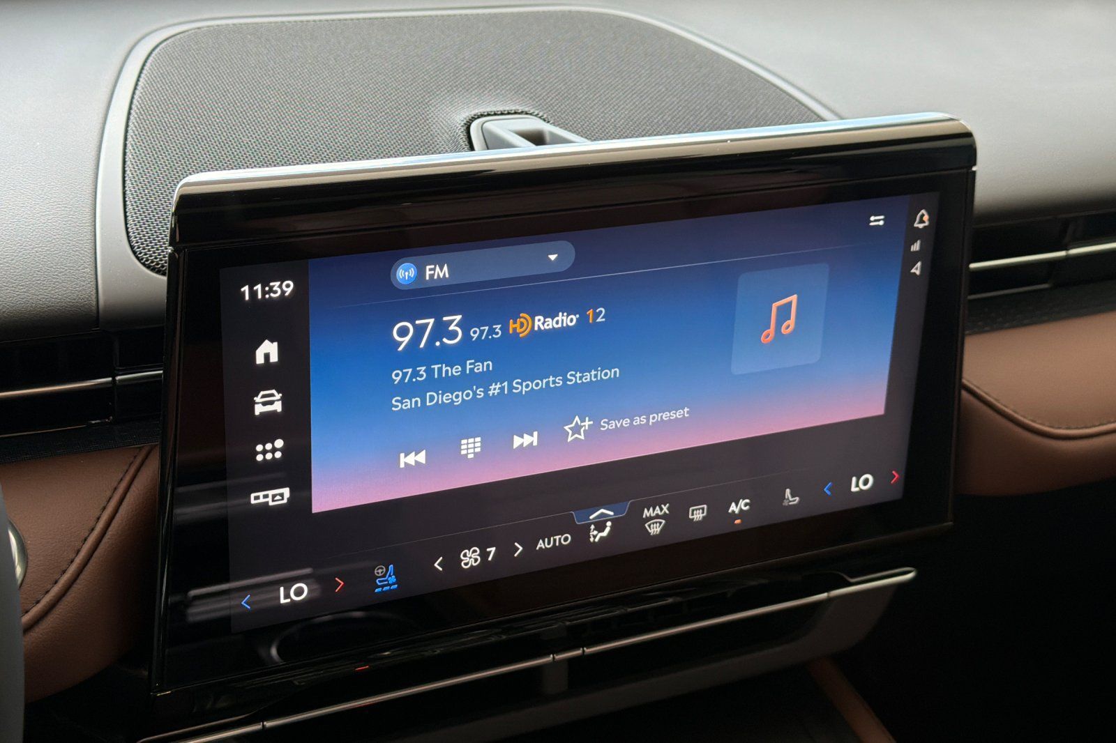 New 2026 Lincoln Nautilus Reserve AWD/4WD image 17