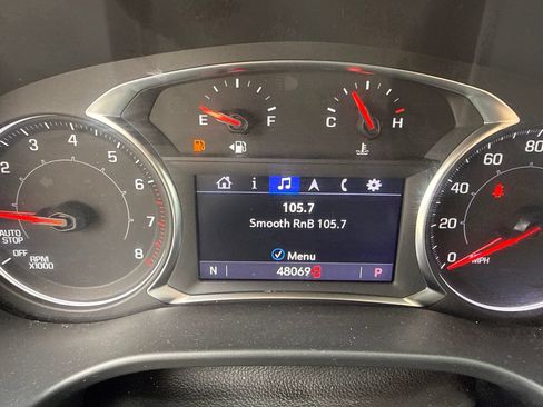 Used 2023 GMC Acadia SLT FWD image 18