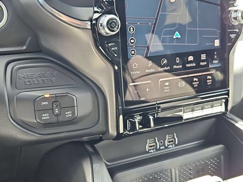 New 2026 RAM 3500 Laramie AWD/4WD image 25