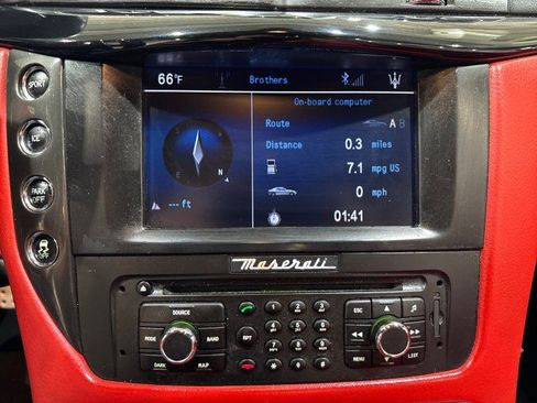 Used 2015 Maserati GranTurismo Sport image 75