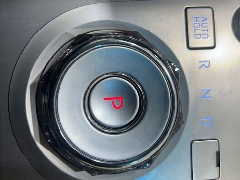 Used 2026 Genesis GV70 2.5T Advanced image 17