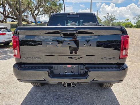 New 2026 RAM 2500 Laramie AWD/4WD image 6