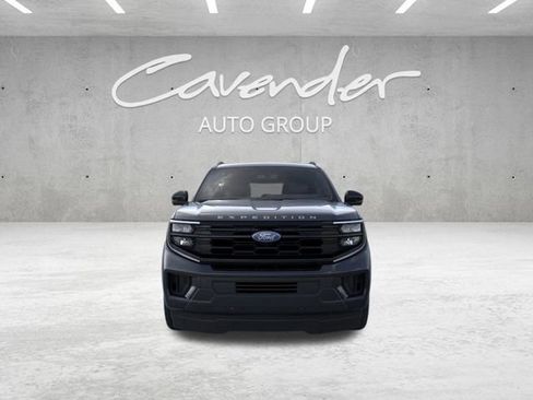 New 2025 Ford Expedition Active RWD image 7