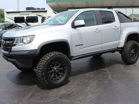 Used 2020 Chevrolet Colorado ZR2 w/ ZR2 Dusk Special Edition AWD/4WD image 3