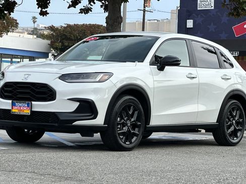 Used 2025 Honda HR-V Sport image 8