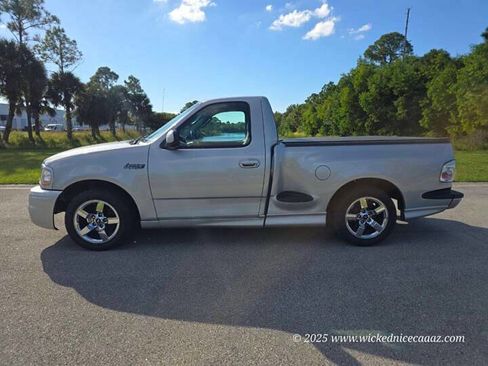 Used 2002 Ford F150 Lightning image 9