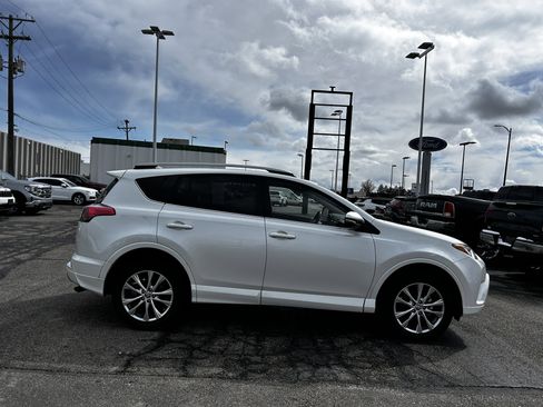 Used 2018 Toyota RAV4 Platinum image 6