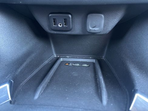 Used 2023 Chevrolet Traverse LT w/ LPO, Floor Liner Package image 29