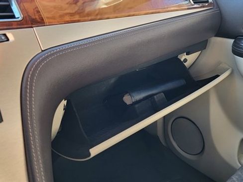 Used 2014 Cadillac Escalade ESV Platinum image 38