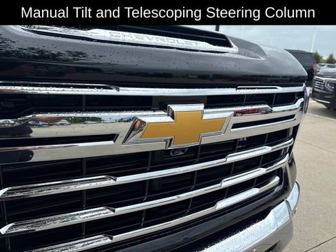 Used 2025 Chevrolet Silverado 2500 LTZ w/ LTZ Convenience Package AWD/4WD image 25