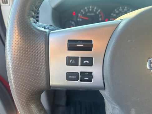 Used 2019 Nissan Frontier SV image 16