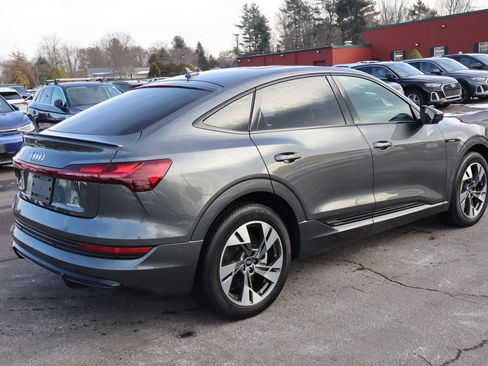 Used 2022 Audi e-tron Premium w/ Convenience Plus Package image 5