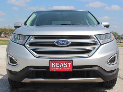Used 2016 Ford Edge SEL w/ Equipment Group 201A AWD/4WD image 2
