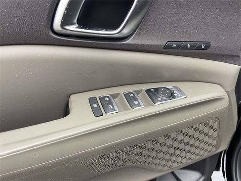 New 2026 Kia Carnival EX image 12