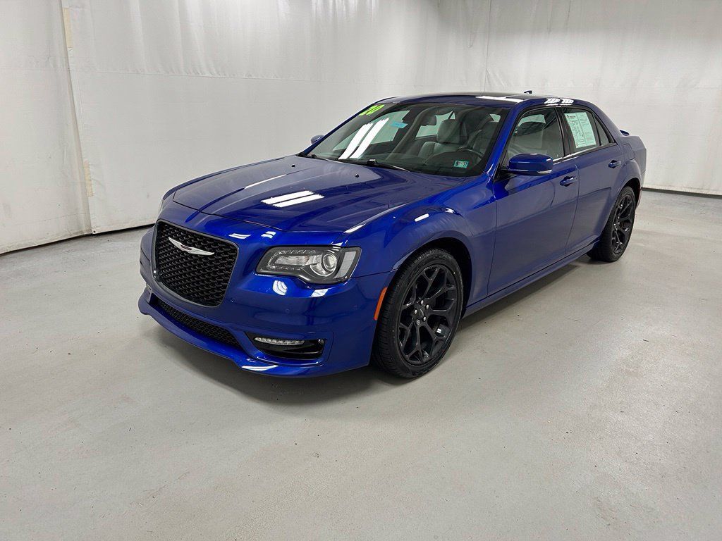 Used 2020 Chrysler 300 S w/ 300S Premium Group 2 RWD image 2