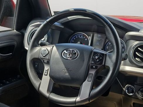 Certified 2023 Toyota Tacoma TRD Off-Road AWD/4WD image 18