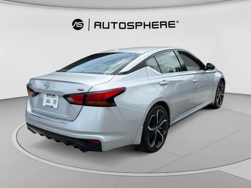 Used 2023 Nissan Altima 2.5 SR FWD image 10