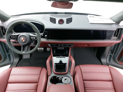 New 2026 Porsche Cayenne GTS image 11