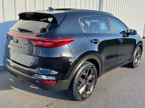 Used 2022 Kia Sportage Nightfall Edition FWD image 4