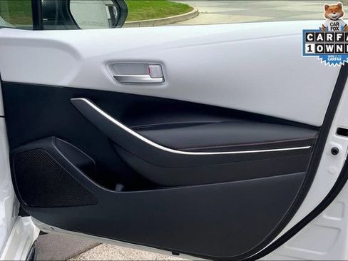 Used 2025 Toyota Corolla SE w/ SE Premium Package image 24