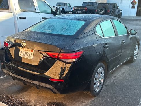 Used 2023 Nissan Sentra S image 5