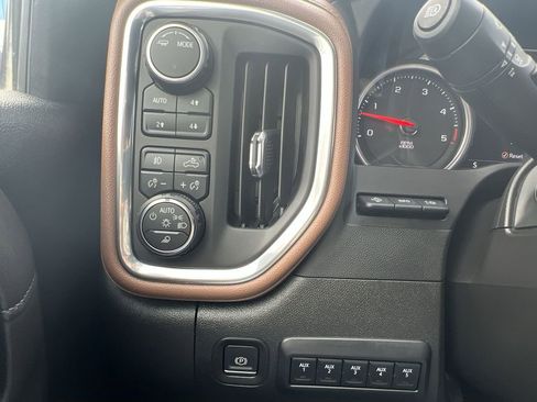 Certified 2022 Chevrolet Silverado 2500 High Country w/ Z71 Off-Road Package image 18